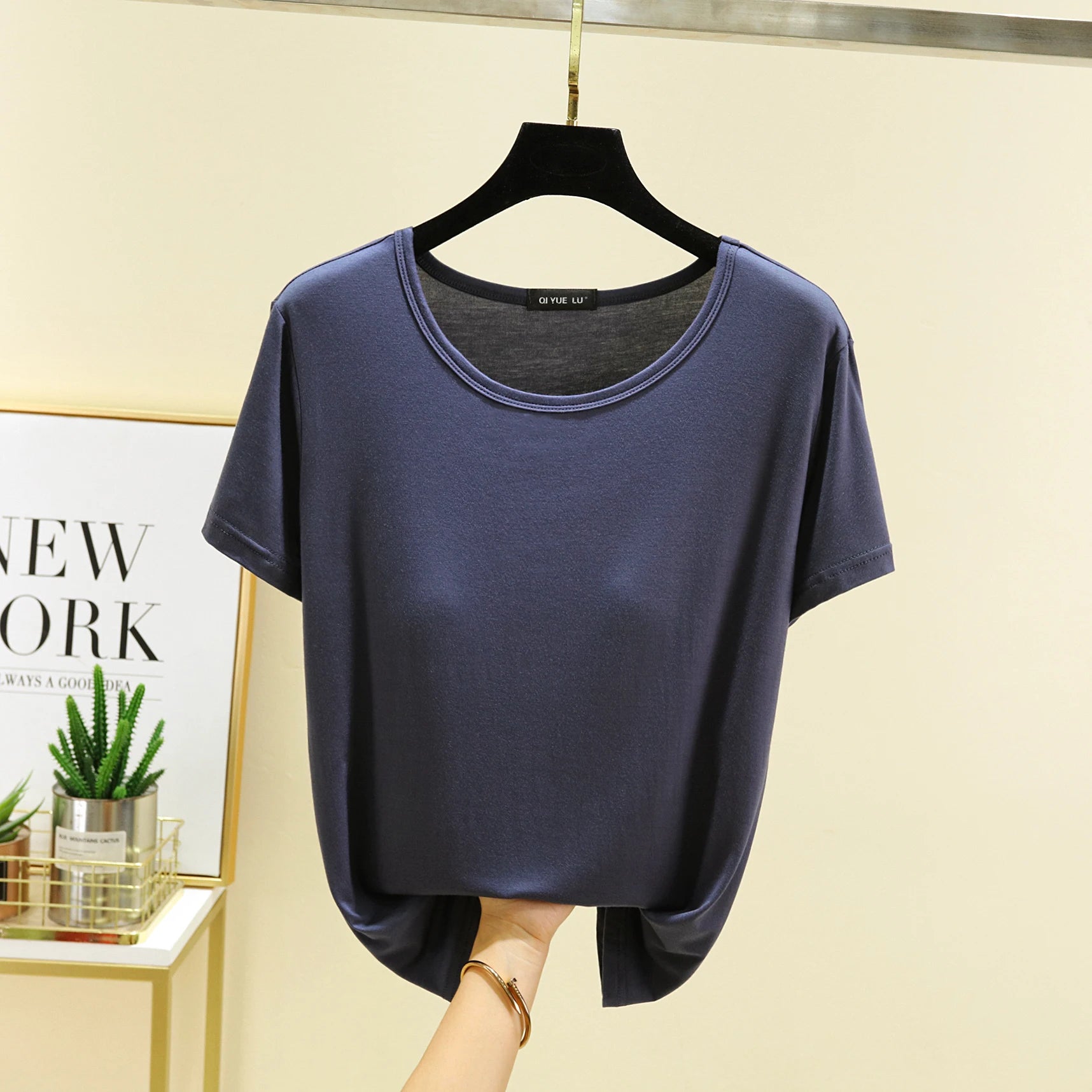 Loose Modal T-irt Women's Spring Summer round Ne ort Sve Built-in Bra Pad Top Size Large Casual Sle Base irt