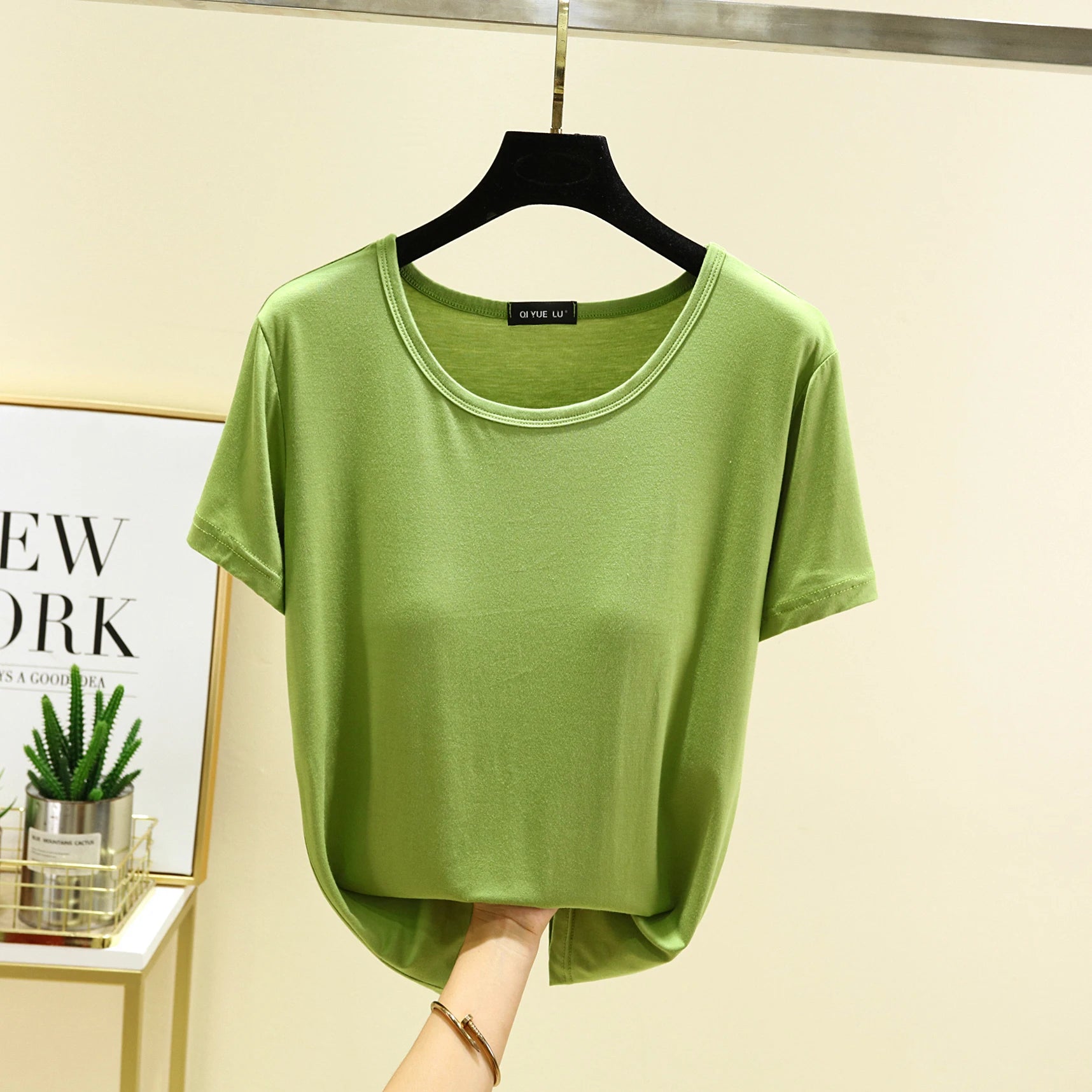 Loose Modal T-irt Women's Spring Summer round Ne ort Sve Built-in Bra Pad Top Size Large Casual Sle Base irt