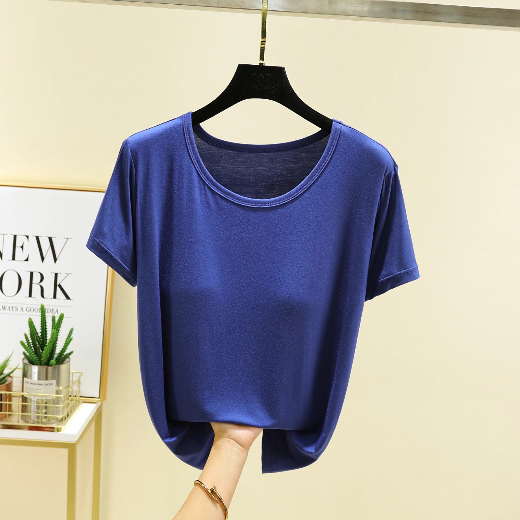 Loose Modal T-irt Women's Spring Summer round Ne ort Sve Built-in Bra Pad Top Size Large Casual Sle Base irt