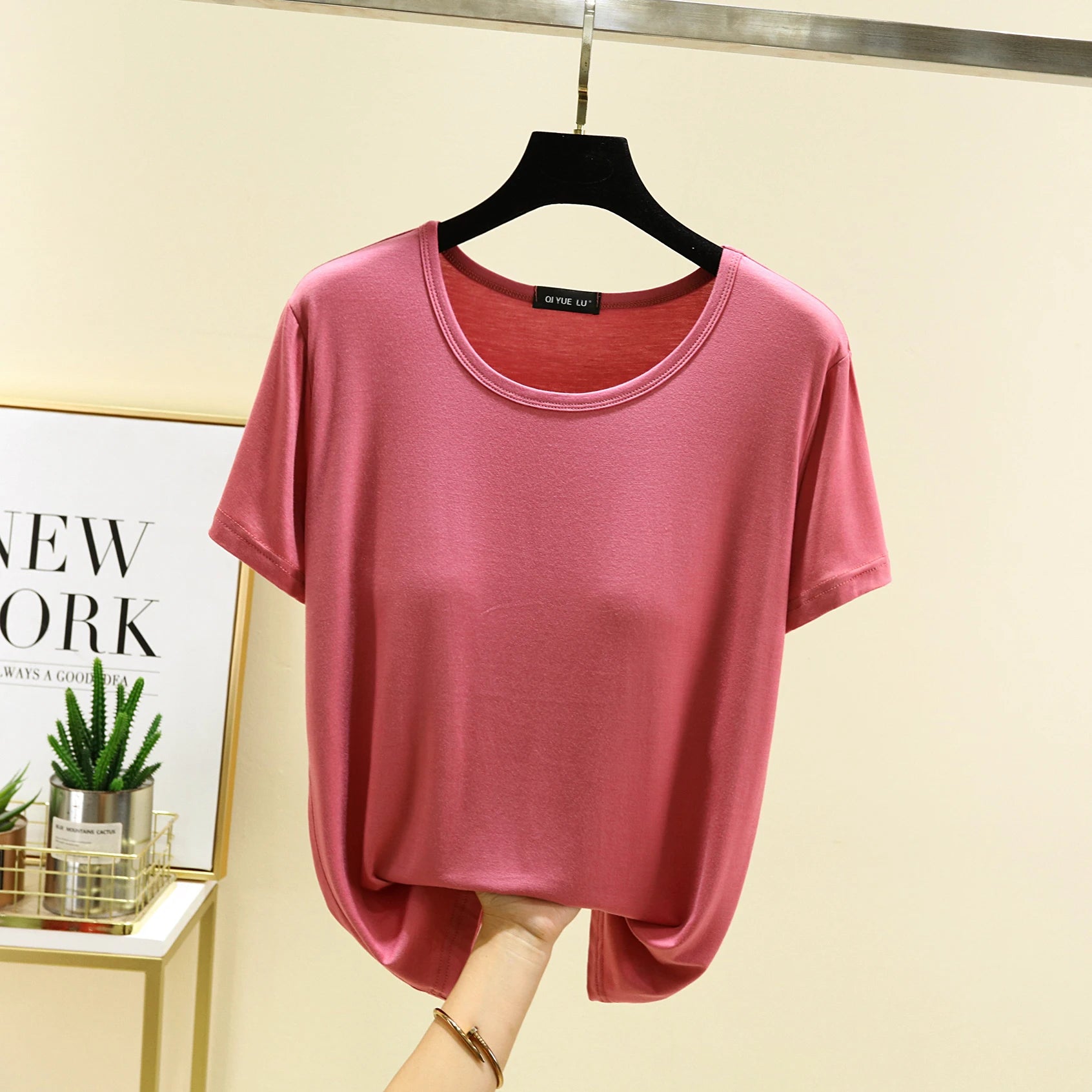 Loose Modal T-irt Women's Spring Summer round Ne ort Sve Built-in Bra Pad Top Size Large Casual Sle Base irt